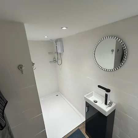 Danton Lodge Foleshill Extérieur photo