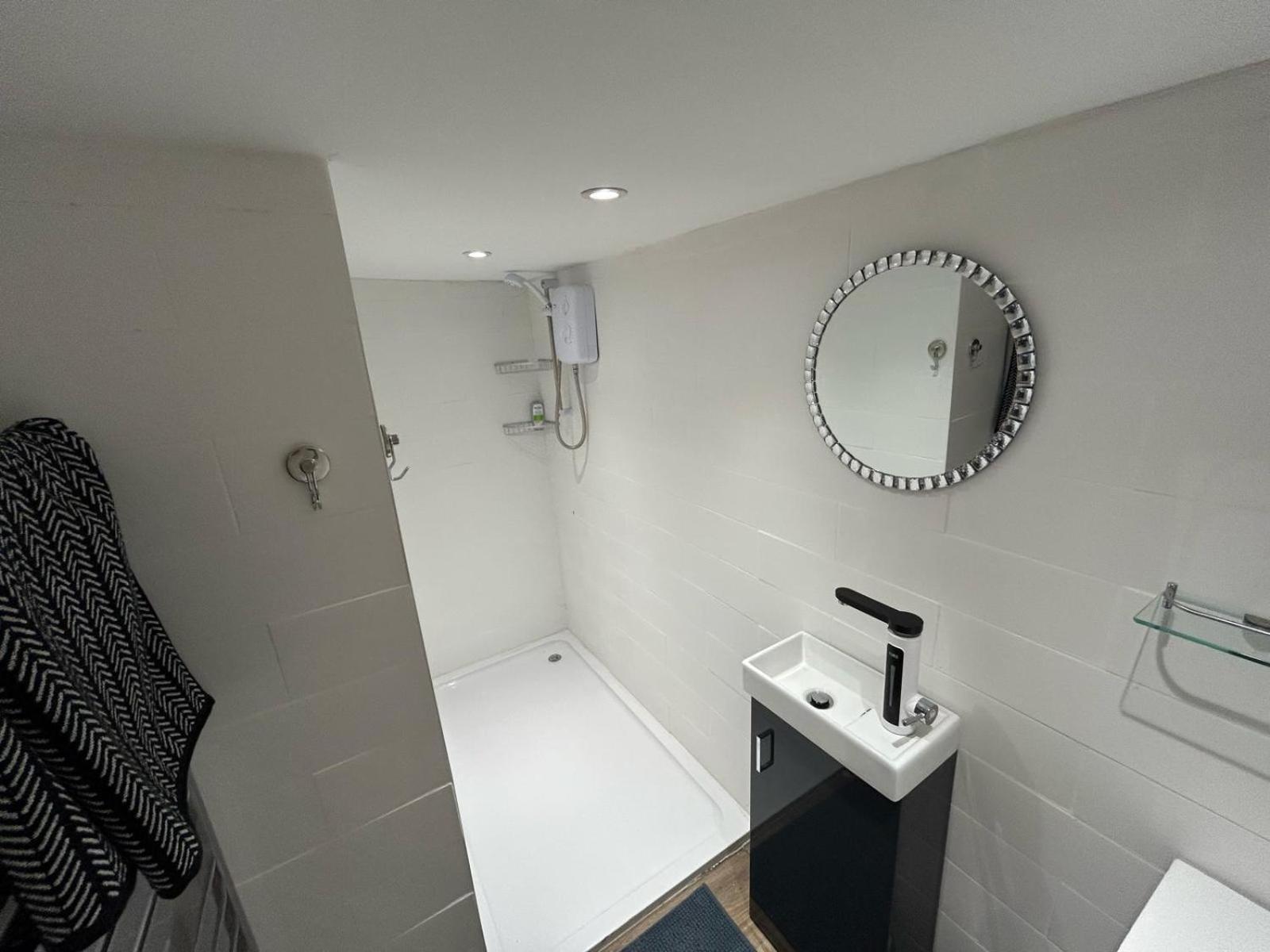 Danton Apartment *